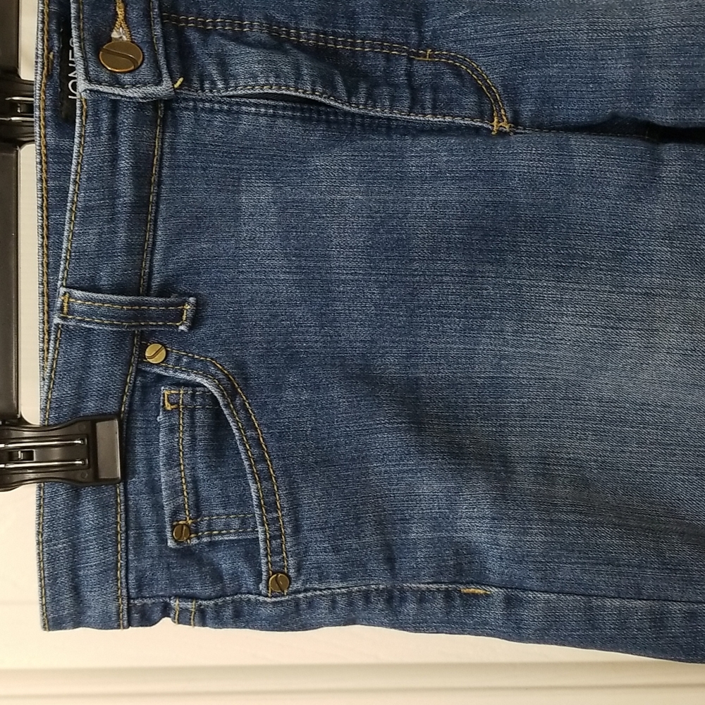 3/$12 Jones New York blue jean shorts sz 10 - Picture 3 of 8
